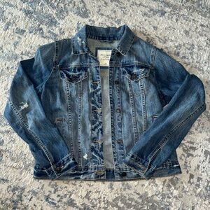 Abercrombie & Fitch jean jacket